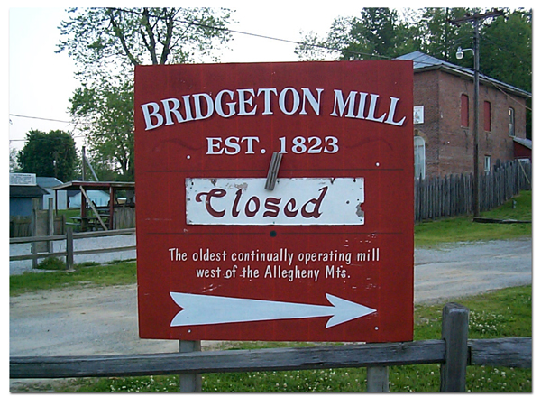 Covered_Bridge_Sign