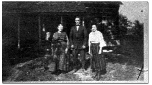 Grdma_Terry_Aunt_Bessie_Uncle_Charlie_Terry_House