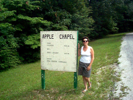 Apples_Chapel_Sign